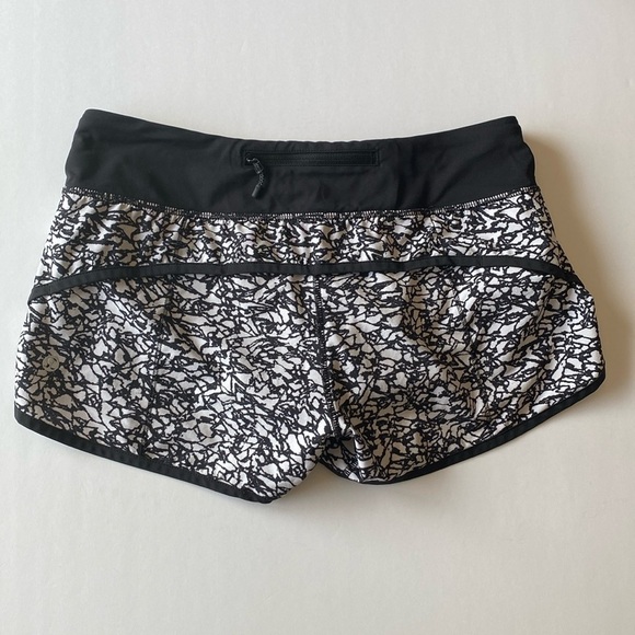 Lululemon speed shorts women’s 6 six black white EUC - Picture 2 of 4
